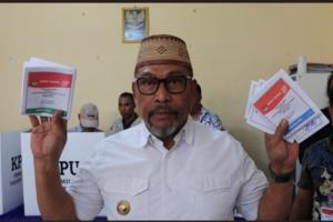 Gubernur Maluku Salurkan Hak Politiknya Di TPS 1, Kompleks Pemda, Kota Ambon