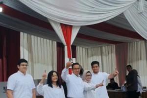 Selesai Coblos Anies Ucapkan Terima Kasih Kepada Angota KPPS di Seluruh Indonesia