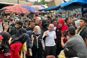 Atikoh Blusukan ke Pasar di Lampung: Serap Aspirasi Harga Bahan Pokok