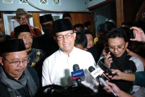 Begini Tanggapan Anies, soal Bawaslu Nyatakan Gibran Lakukan Pelanggaran Bagi-bagi Susu di CFD