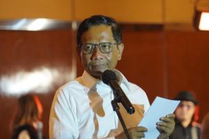 Ganjar-Mahfud Jadi Peluru Tak Terkendali untuk Berantas Korupsi