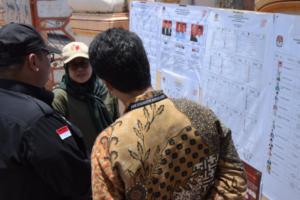 Awasi PSU di TPS, Ketua Bawaslu RI Pastikan Pelaksanaan Sesuai Prosedur Aturan