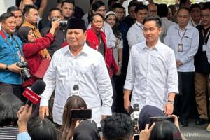 Hadiri Rapat Pleno, Prabowo-Gibran Tegaskan Akan Bekerja Demi Kemajuan Indonesia