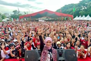 Isu Ganjar-Mahfud Menang, Bansos dan PKH Dihapus, Atikoh: Itu Hoaks!