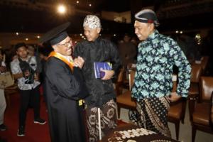 Kisah Pengalaman Ganjar Pranowo, Dari Jualan Bensin Eceran hingga Cuti Kuliah