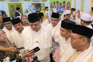 Airlangga Hartarto Imbau Warga Jaga Kedamaian dan Tidak Sebar Hoax