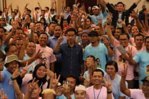 Instruksikan Relawan untuk Terus Sosialisasi, Gibran: Ini Masa-Masa yang Krusial, Jangan Sampai Blunder