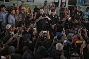 Anies Sampaikan Bansos Plus Sebagai Upaya Tingkatkan Kesejahteraan Nelayan di Lamongan