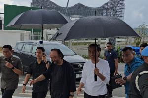 Jokowi dan Surya Paloh Berbagi Momen Santai di IKN Berjalan Hingga Berkendara dengan Mobil Boogie