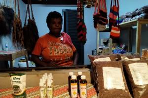 Produk Lokal Dijual Dengan Logo PON Papua