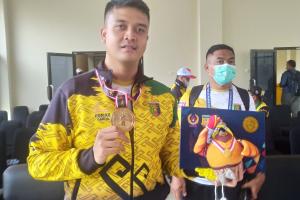 Pertama Ikut PON, Wira Merebut Emas Menembak