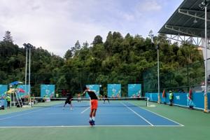 Tenis Jatim Belum Tertahan, Tiga Ganda Final