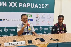 Sepak Bola Putri, Tuan Rumah Puncaki Klasemen