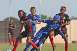 Sepak Bola Putri Papua Mantapkan Mental 