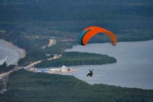 Kandang Buaya, Tantangan Atlet Paralayang PON