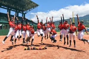 Hempaskan Jateng, Softball Putri Papua Belum Terkalahkan