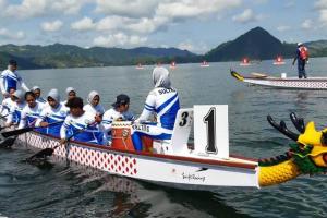 Dayung Sultra Bidik Dua Emas di Nomor Perahu Naga