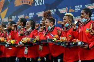 Papua Sabet Emas Sepak Bola Putri