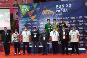 Gulat Putra Kaltim Raih Emas Pertama