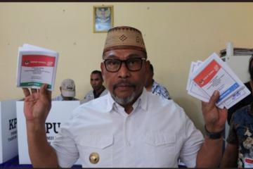 Gubernur Maluku Salurkan Hak Politiknya Di TPS 1, Kompleks Pemda, Kota Ambon