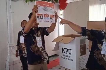 Suara Pertama untuk 03 di TPS Mahfud