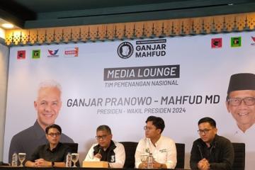 Hasto Ungkit Insiden Pohon Tumbang di Depan Sebuah Rumah, Mahfud Siap Hadapi Debat Minggu Mendatang