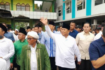 Sambangi Tasikmalaya, Prabowo Kunjungi Pondok Pesantren dan Reuni Pendukung Loyal