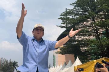 Hadiri Konsolidasi Golkar, Prabowo Ikut Masak dan Berjoget