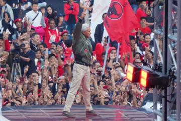 Berorasi di Konser Salam Metal, Ganjar Pranowo Berlinang Air Mata saat Ingat Pesan Alam