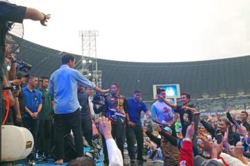 Kampanye Akbar Diguyur Hujan, Prabowo - Gibran Terharu Pada Antusiasme Warga Bandung di GBLA