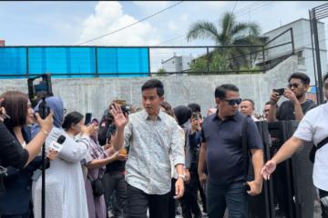 Gibran Berikan Hak Suaranya di TPS 034 Manahan Solo