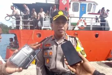 Medan Ekstrem, Petugas Terpaksa Pikul Kotak Suara Menuju TPS