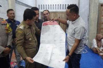 KIP Simeulue Mulai Sortir dan Lipat Surat Suara Untuk Pemilu