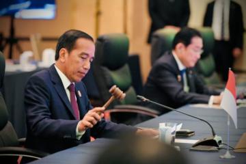 WNI di Taipei Terima Surat Suara Pemilu 2024 Lebih Dahulu, Jokowi: Kantor Pos Akan Tutup Lama Saat Tahun Baru