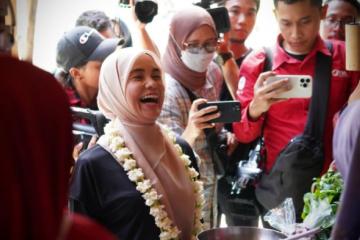 Kunjungi Kampung Jawi, Atikoh Ganjar: Saya Senang Banyak Siswa yang Ingin Jadi Wirausaha