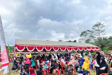 Lestarikan Budaya Lokal, Desa Sukomulyo Gelar Pagelaran Seni Kuda Lumping pada Peringatan HUT ke-79 RI