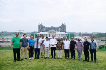 Presiden Jokowi Tinjau Infrastruktur di IKN Bersama Pimpinan Lembaga Negara