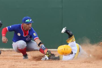 Softball Lampung Kandaskan Sultra