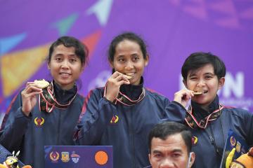 Berakhir Manis, Emas PON Terakhir Bagi Lena-Leni