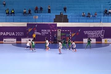 Laga Penentuan Jabar Lolos Semifinal Bola Tangan