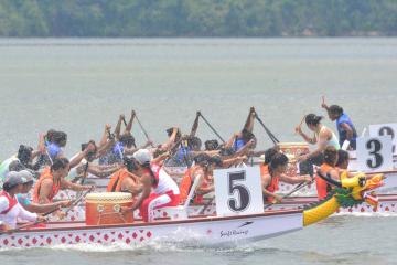 Cabor Dayung Hadapi Cuaca Panas dan Angin
