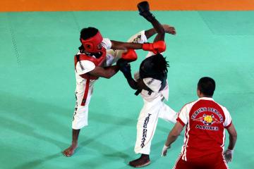 Emas Farhan, Berkat Bisikan Doa Sang Ibu