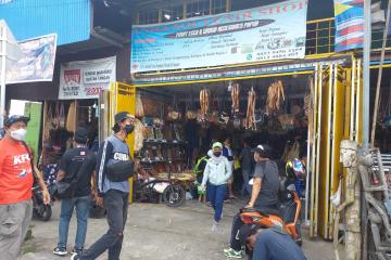 Pedagang Souvenir Timika Kecipratan Berkah PON